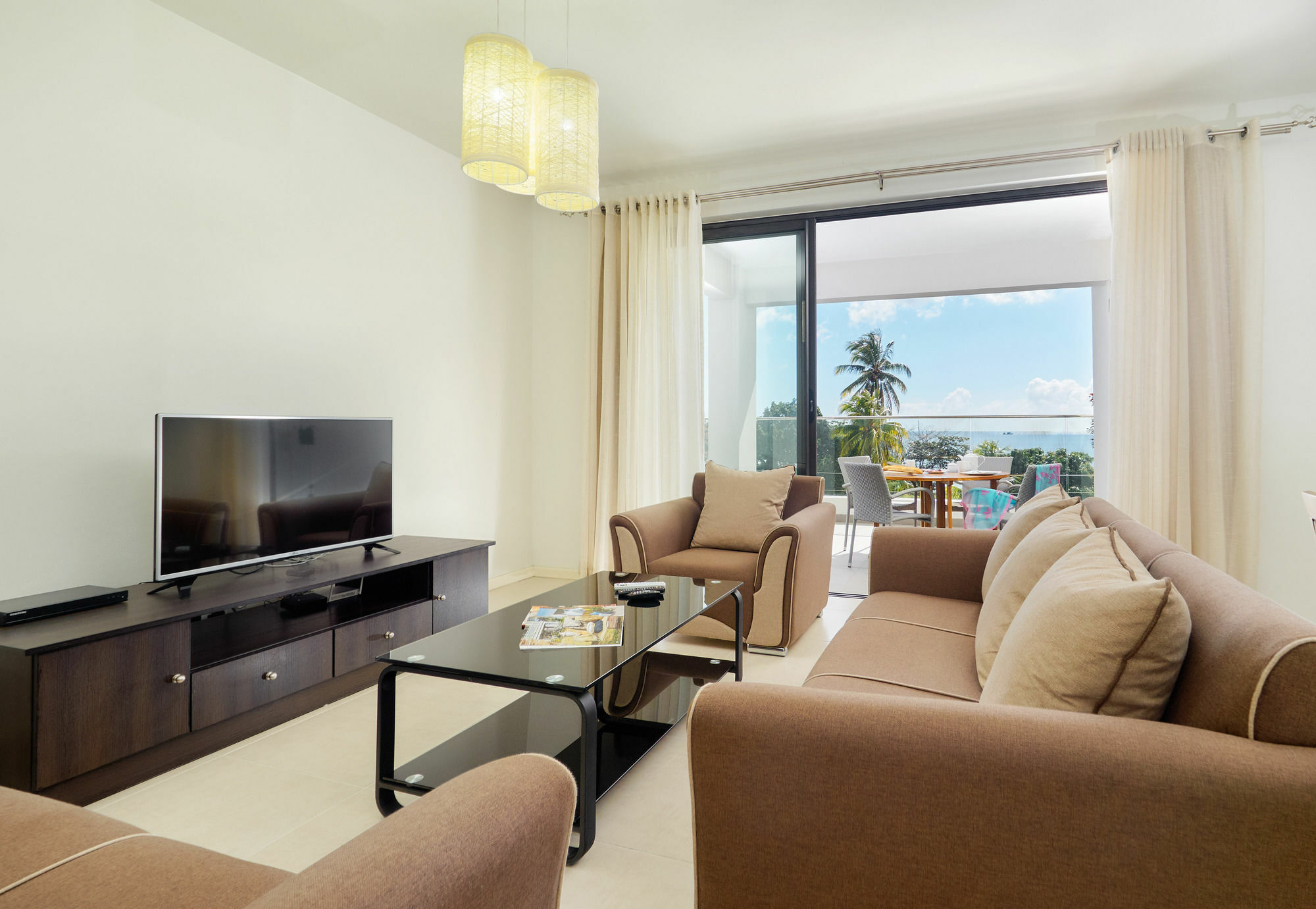 Liberty Drive Apartments & Penthouses By Lov Trou aux Biches Buitenkant foto