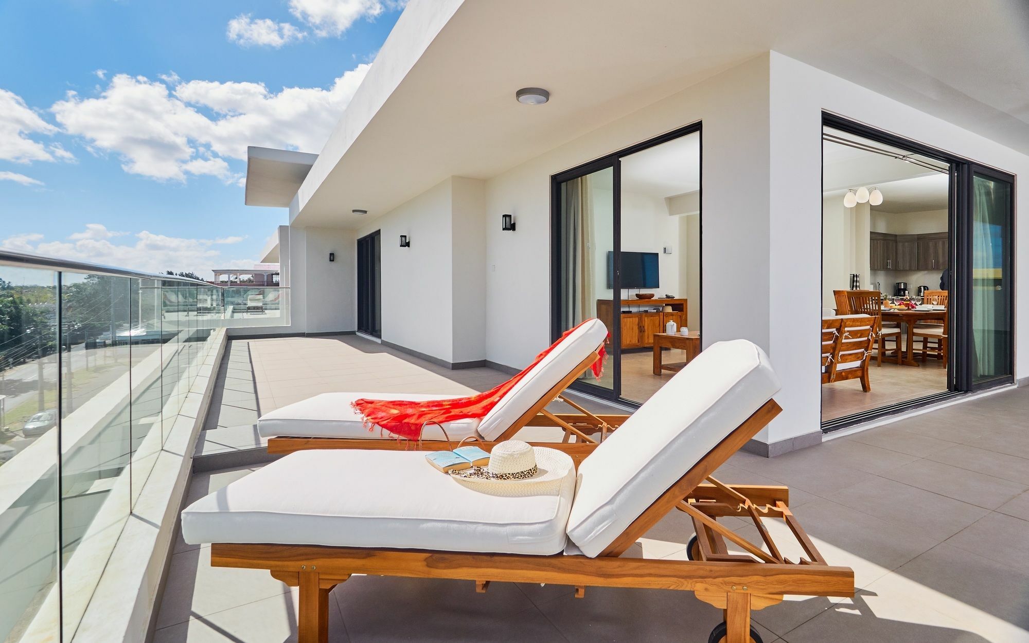 Liberty Drive Apartments & Penthouses By Lov Trou aux Biches Buitenkant foto