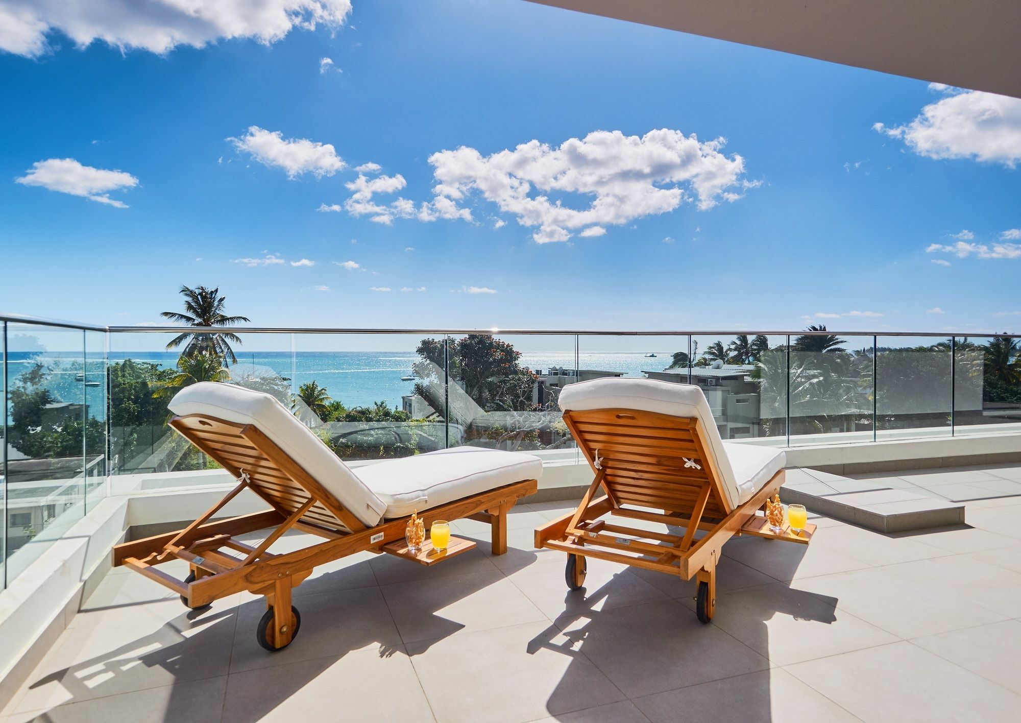 Liberty Drive Apartments & Penthouses By Lov Trou aux Biches Buitenkant foto